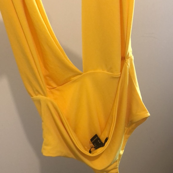 Halter top bodysuit - Picture 4 of 4